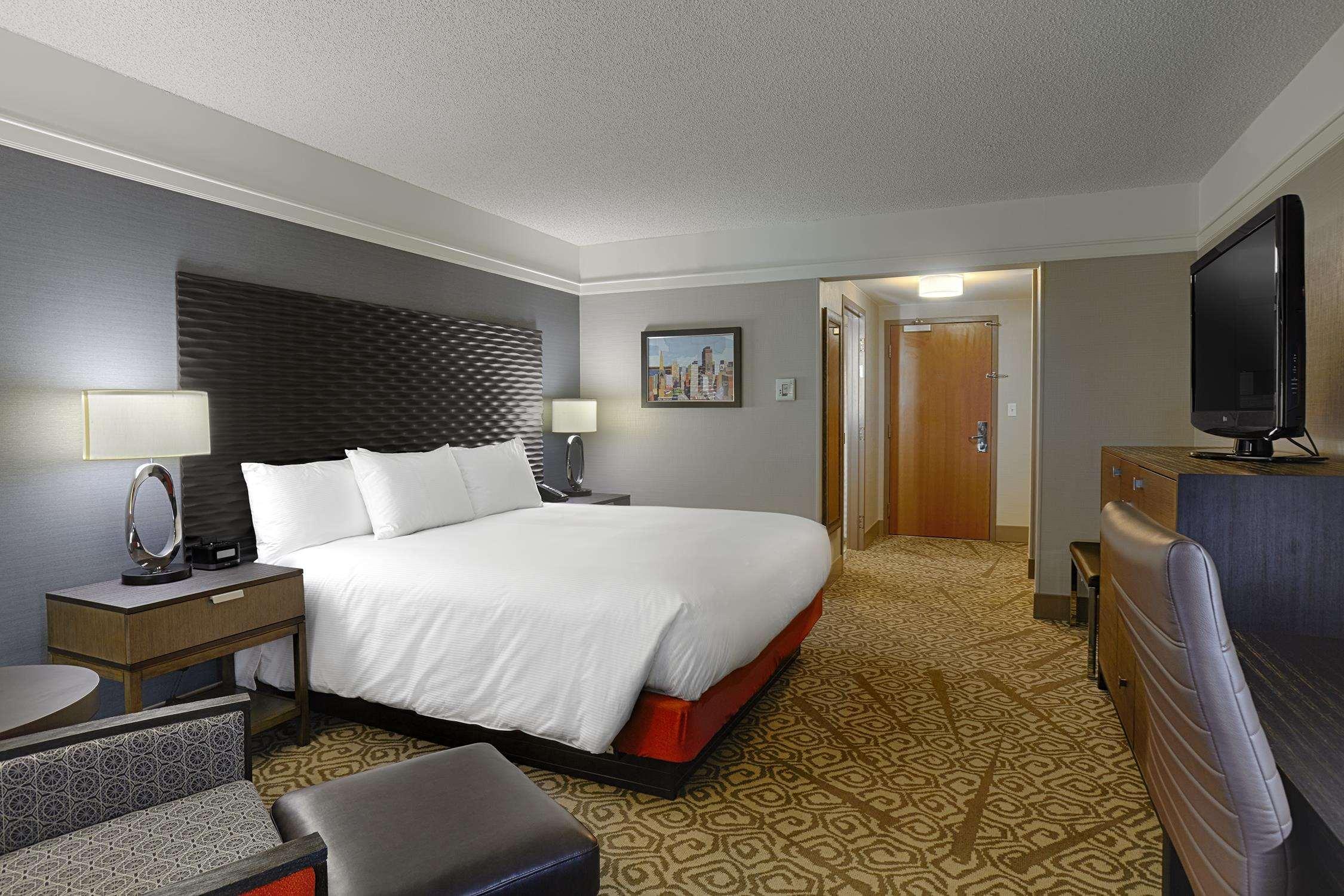 Doubletree By Hilton San Francisco Airport North Bayfront Hotel Brisbane Bagian luar foto