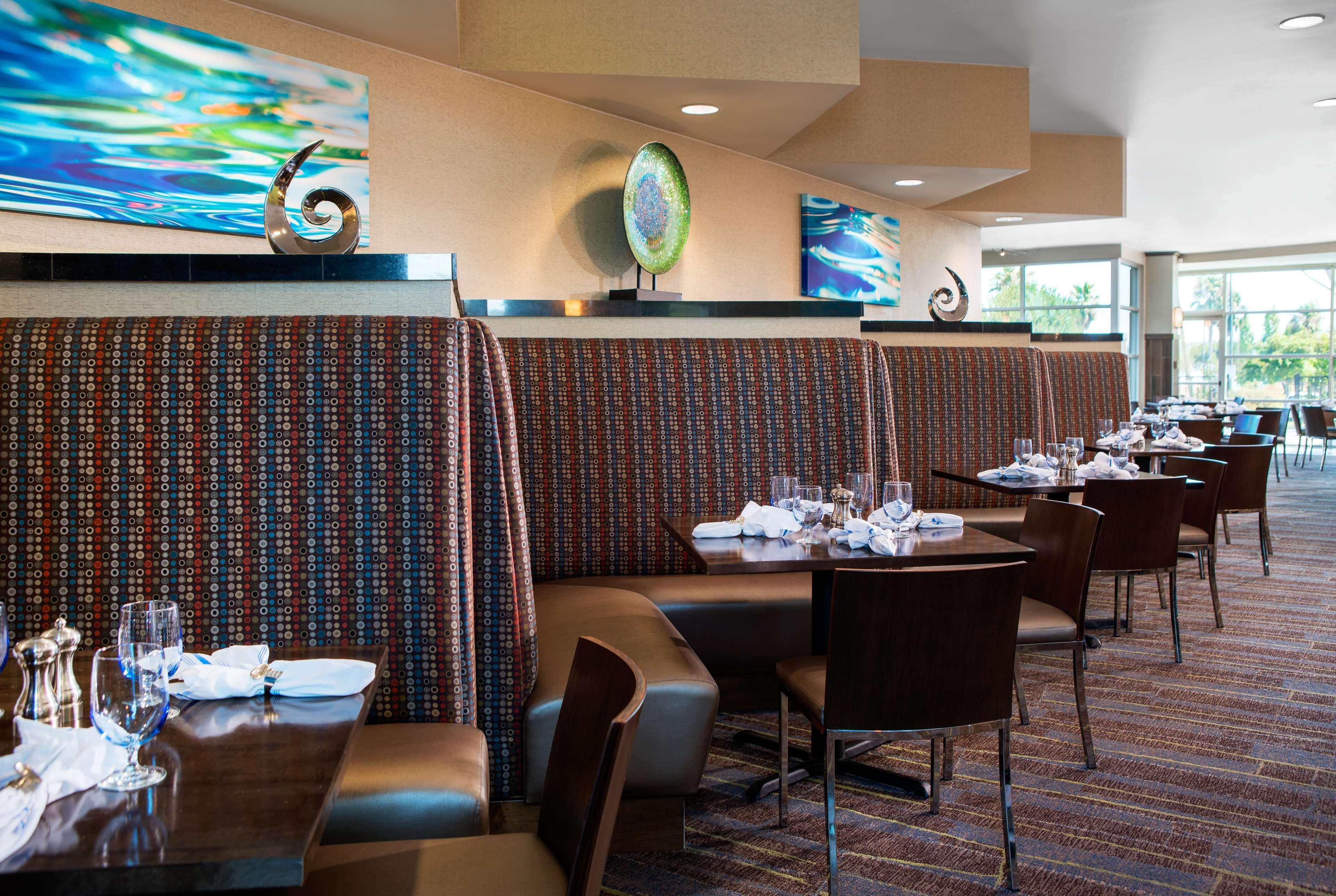 Doubletree By Hilton San Francisco Airport North Bayfront Hotel Brisbane Bagian luar foto