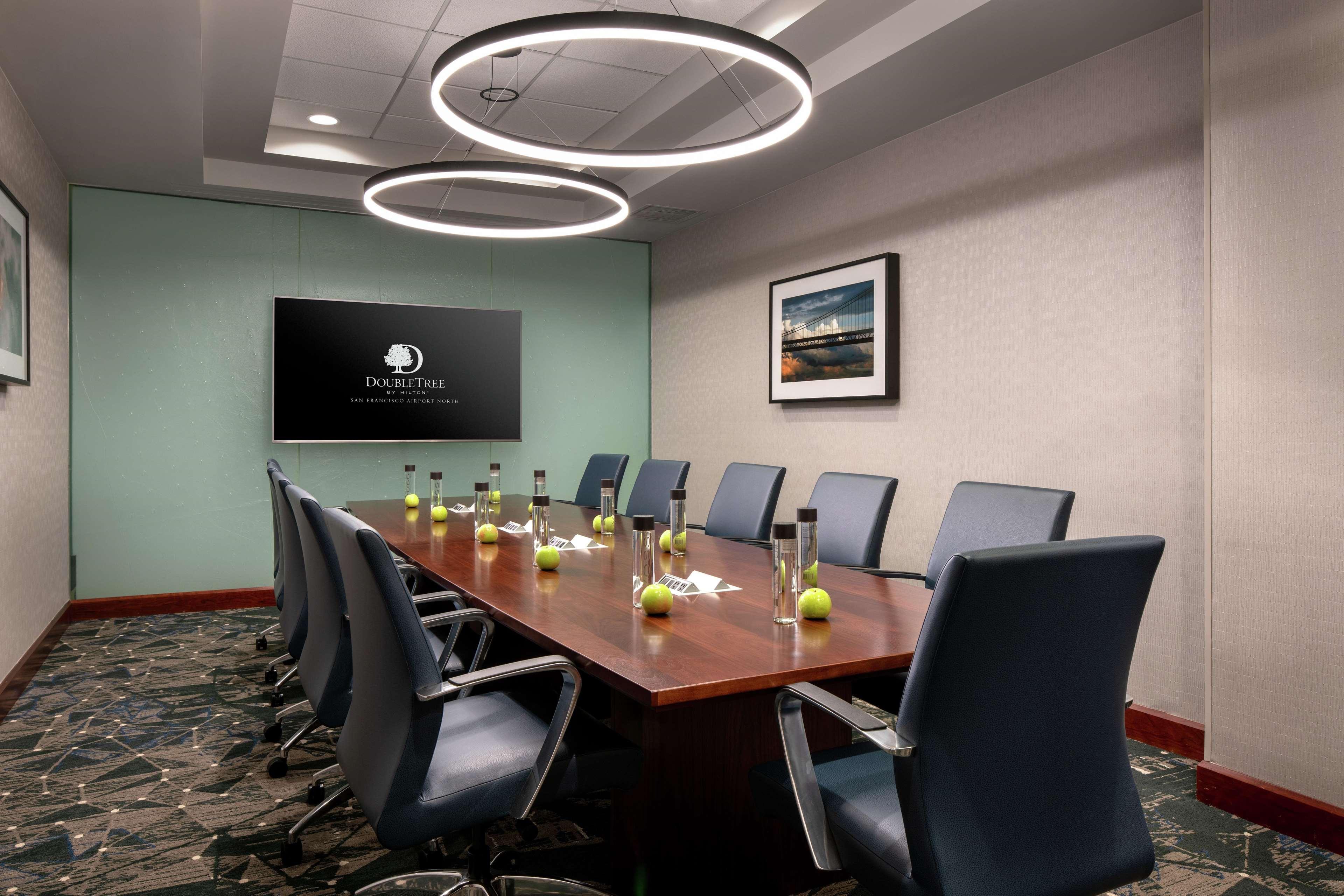 Doubletree By Hilton San Francisco Airport North Bayfront Hotel Brisbane Bagian luar foto