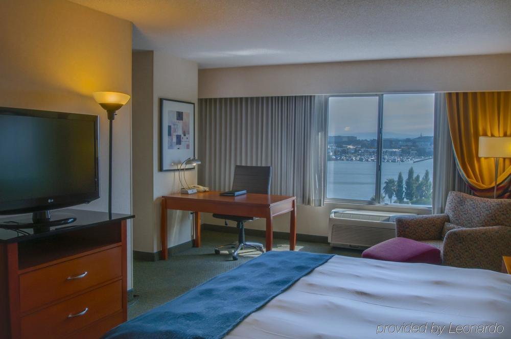Doubletree By Hilton San Francisco Airport North Bayfront Hotel Brisbane Bagian luar foto